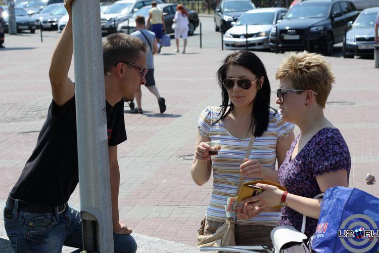 Заговорщики соображают на троих Заговорщики соображают на троих