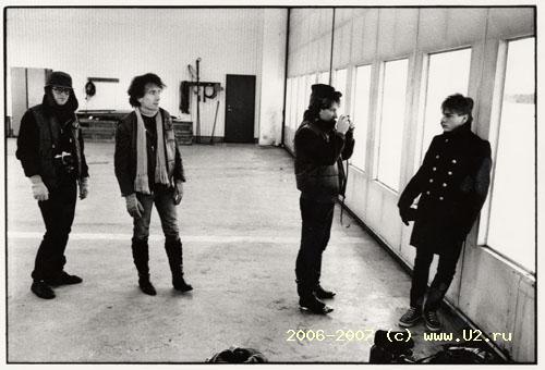 U2