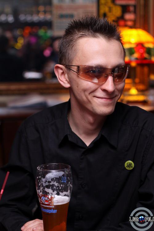 Прячь не прячь, а взгляд хитрый) Прячь не прячь, а взгляд хитрый)