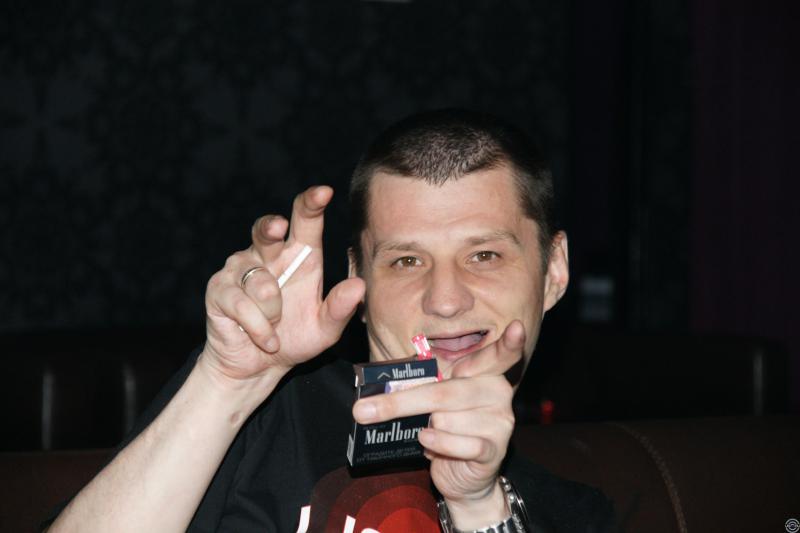 Я художник, не хочу давать интервью...