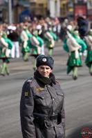 тот, "кого было много на параде"