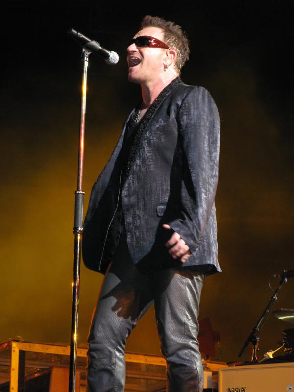 Bono singing
