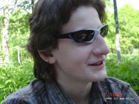 Это Alex, а Bono нервно курит в сторонке