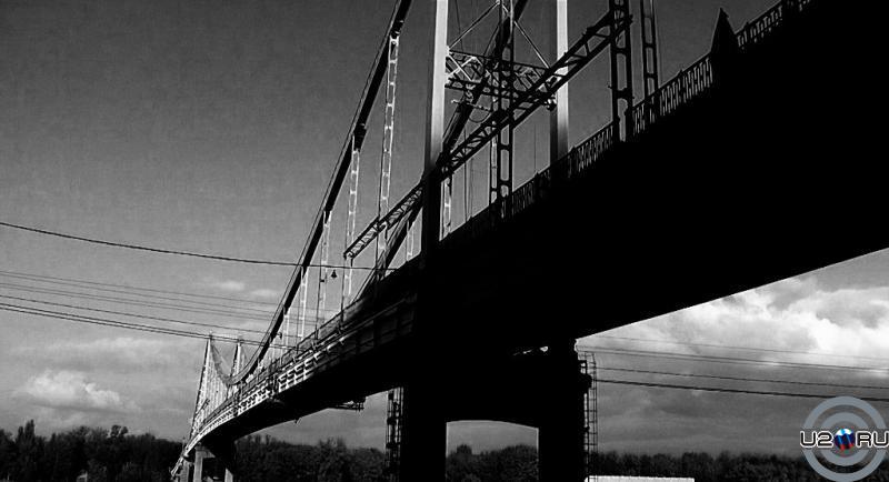 Under The Bridge In Kiev 10/2011