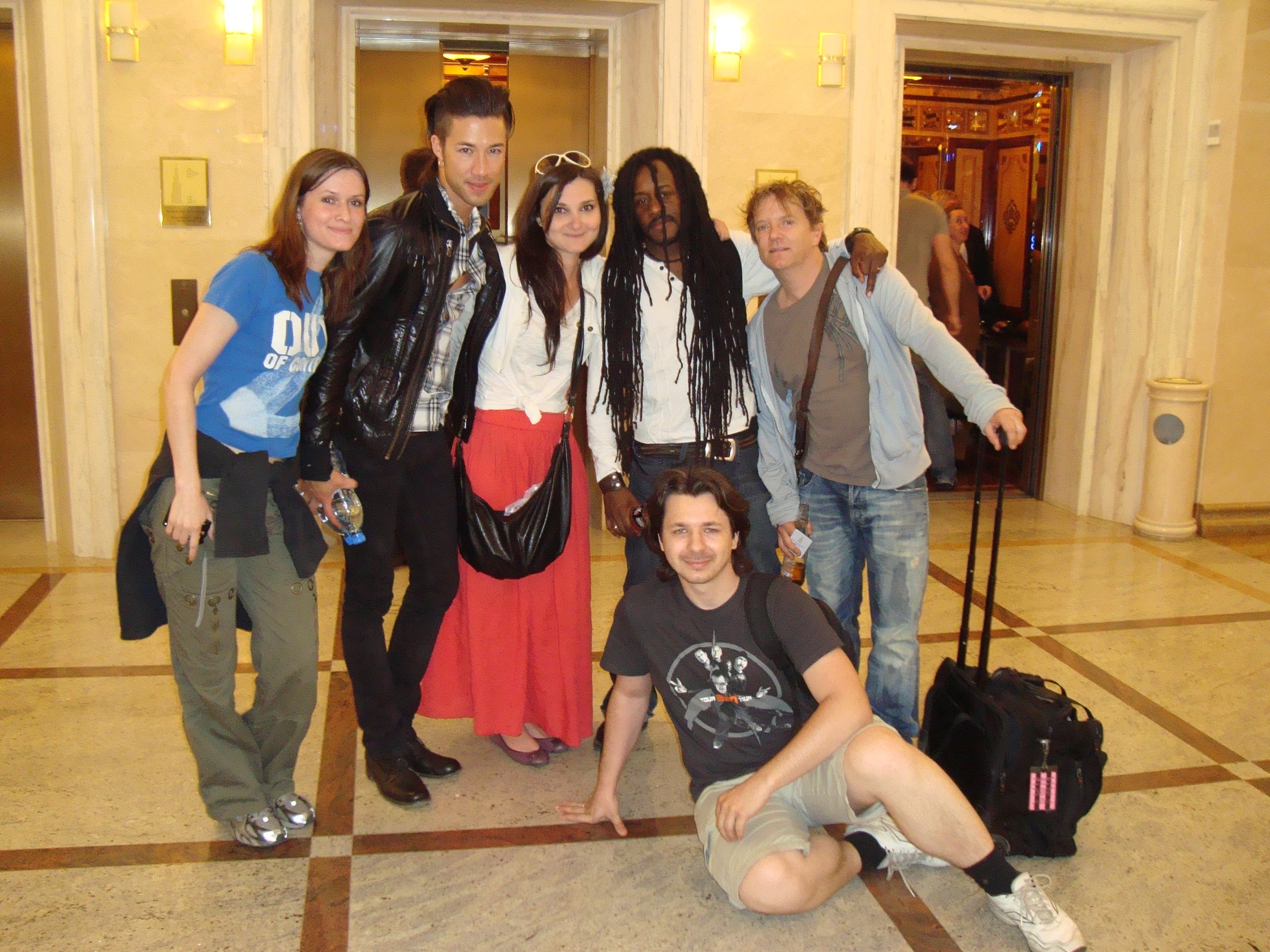 Shakira's musicians.jpg